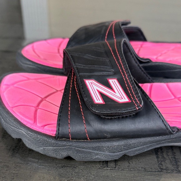 New Balance Black and Pink Slide Sandals. Womens Size 9. - Picture 3 of 7